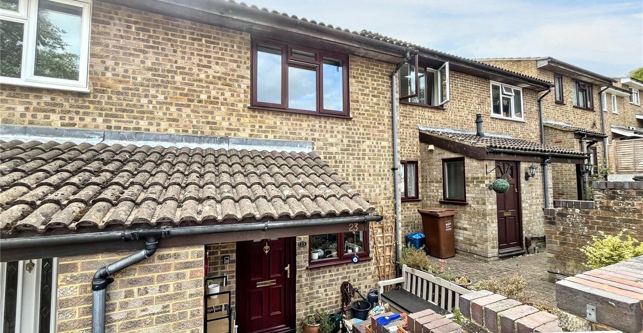 2 bedroom house for sale in Chatham | Robinson Michael & Jackson