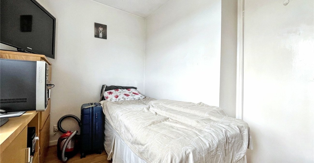 2 bedroom house for sale in Chatham | Robinson Michael & Jackson