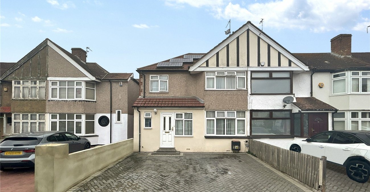 4 bedroom house for sale in Sidcup | Robinson Jackson