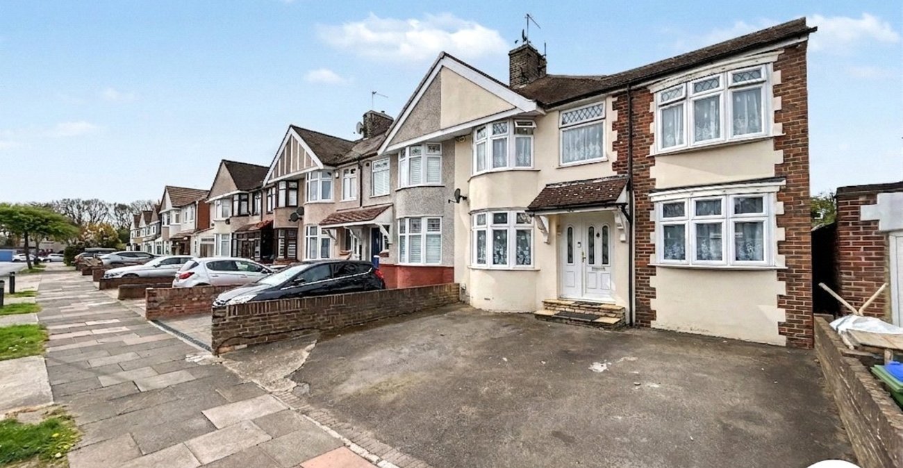 4 bedroom house for sale in Sidcup | Robinson Jackson