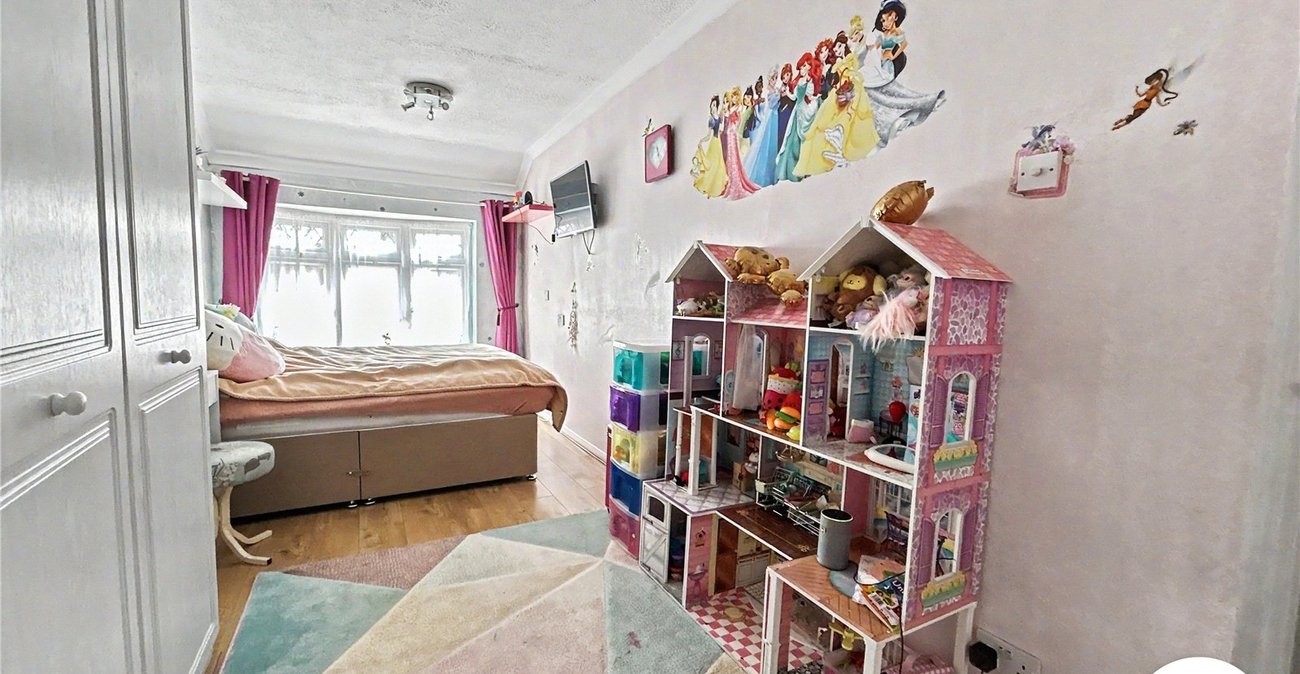 4 bedroom house for sale in Sidcup | Robinson Jackson