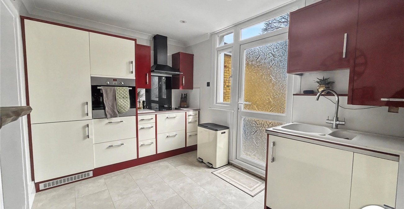 2 bedroom house for sale in Sidcup | Robinson Jackson