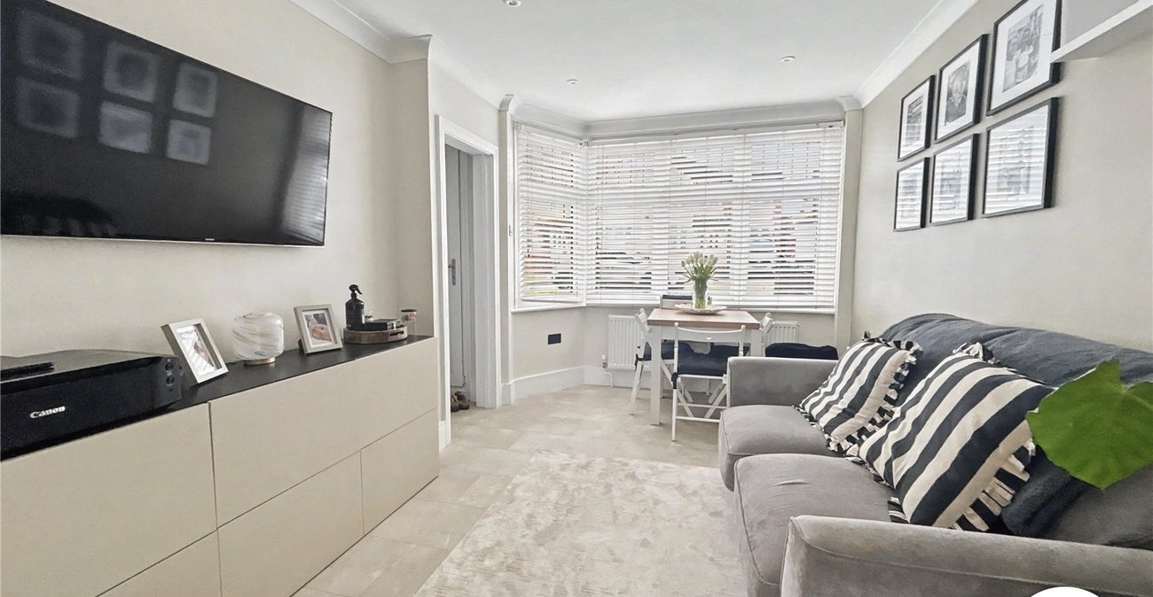 2 bedroom house for sale in Sidcup | Robinson Jackson