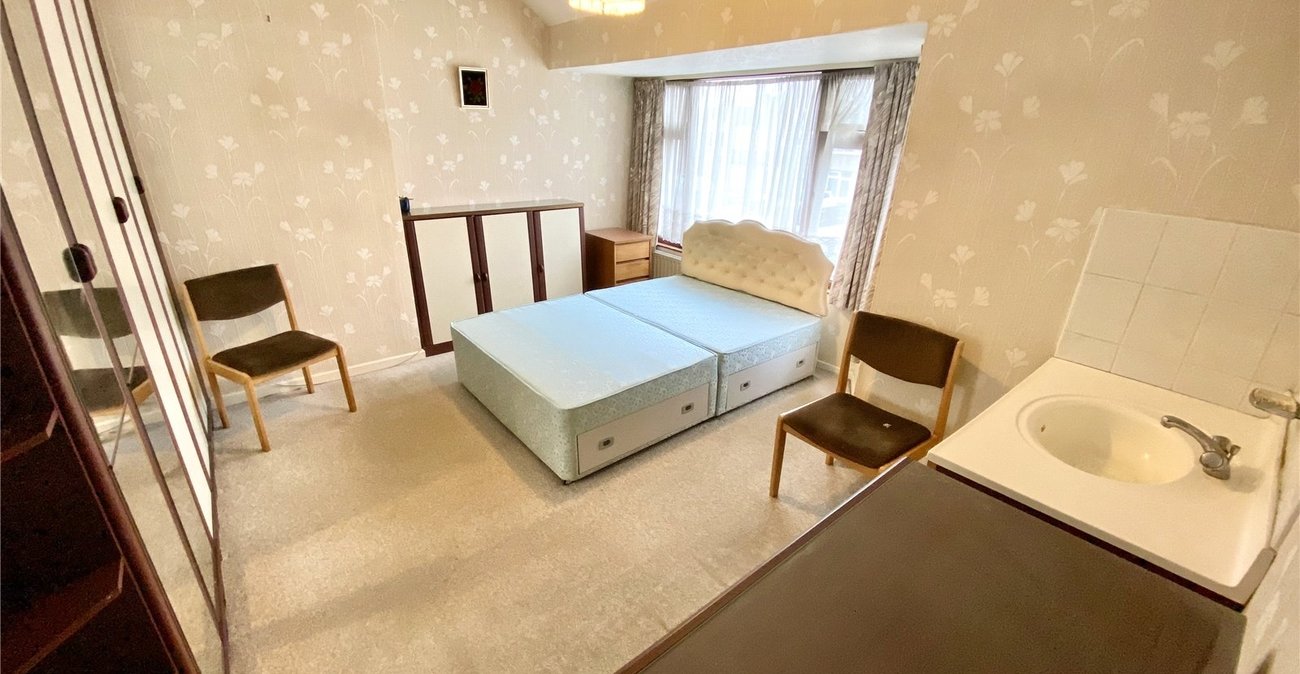 3 bedroom house for sale in Sidcup | Robinson Jackson