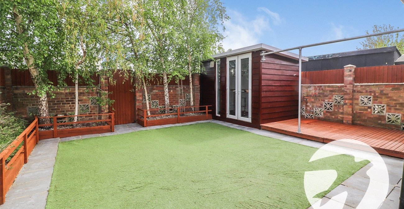 3 bedroom house for sale in Erith | Robinson Jackson