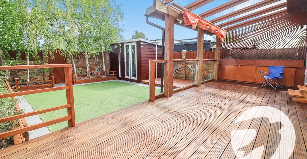 3 bedroom house for sale in Erith | Robinson Jackson