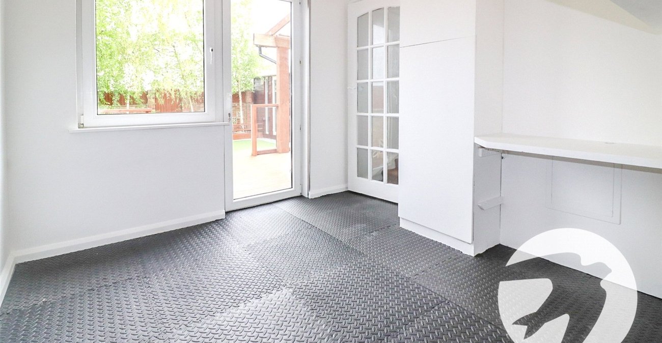 3 bedroom house for sale in Erith | Robinson Jackson