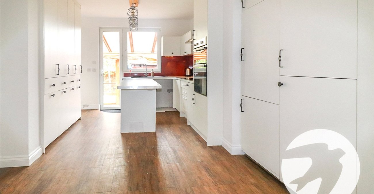 3 bedroom house for sale in Erith | Robinson Jackson