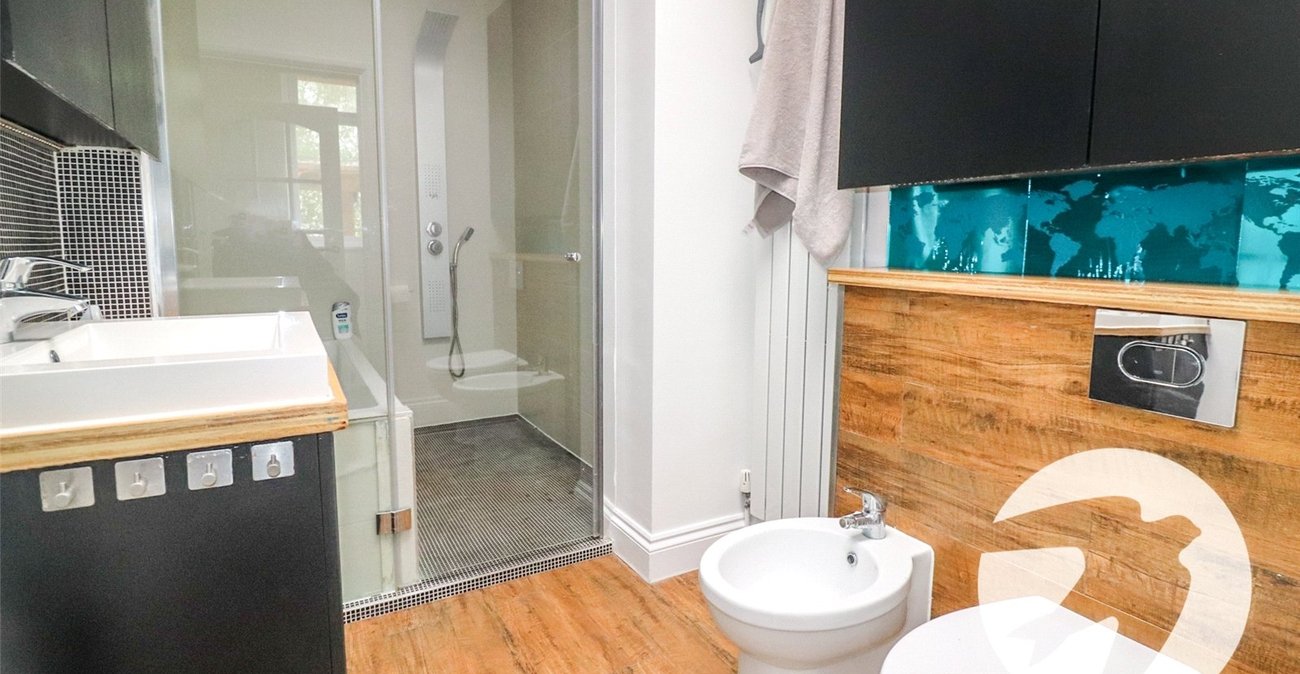 3 bedroom house for sale in Erith | Robinson Jackson