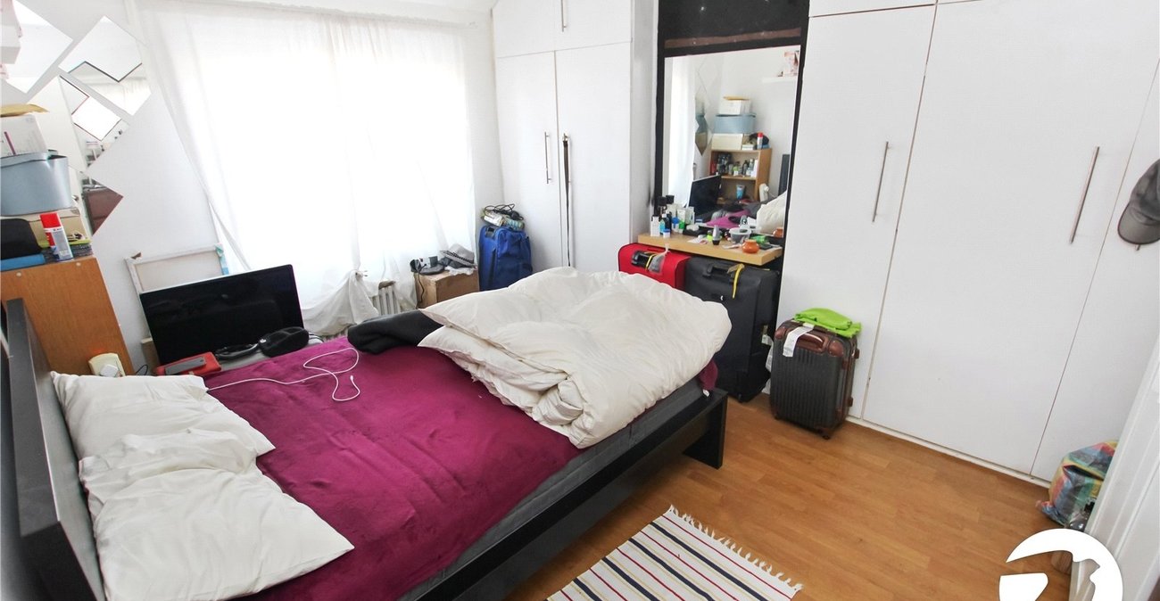 3 bedroom house for sale in Eltham | Robinson Jackson