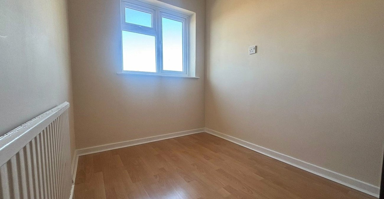 3 bedroom house for sale in Northfleet | Robinson Michael & Jackson