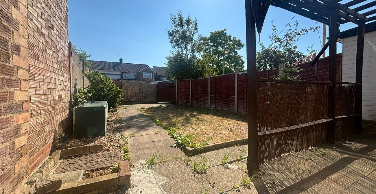 3 bedroom house for sale in Northfleet | Robinson Michael & Jackson