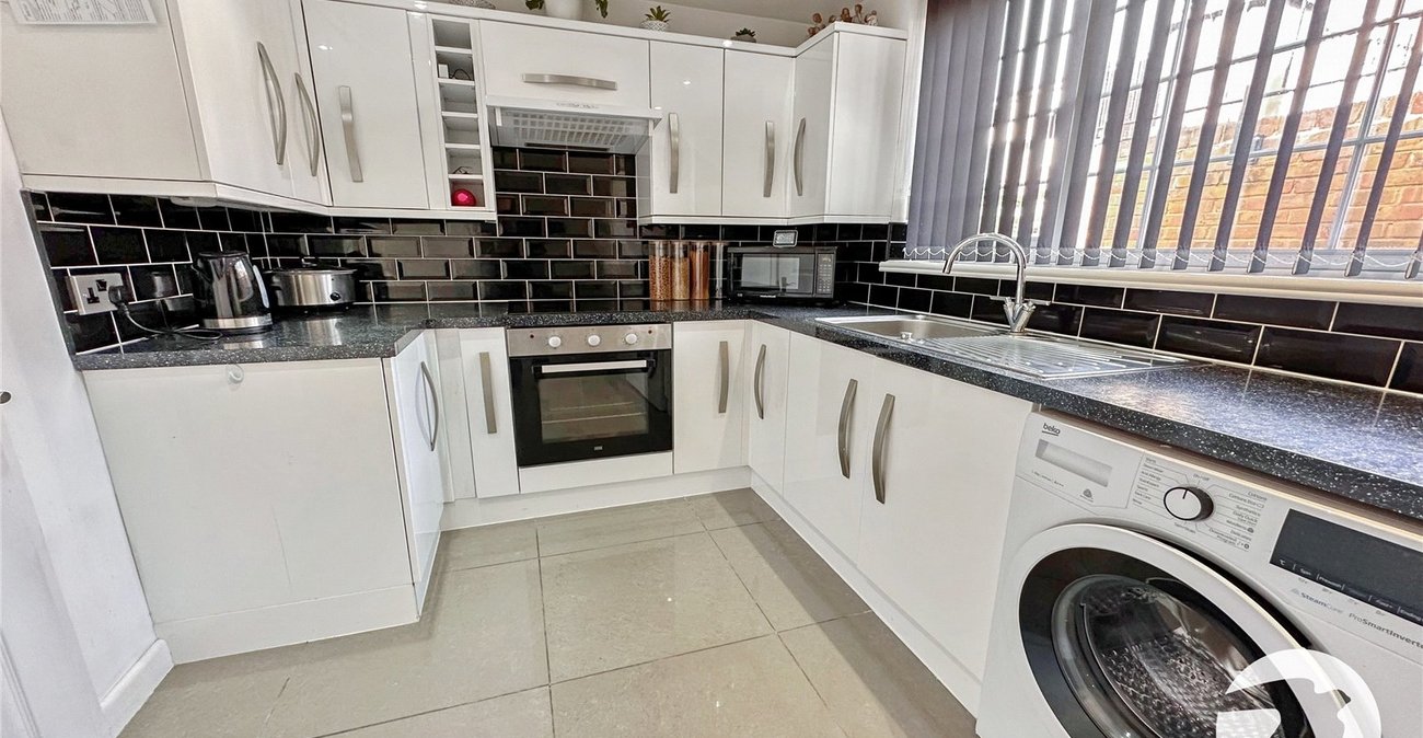 2 bedroom house for sale in Rochester | Robinson Michael & Jackson