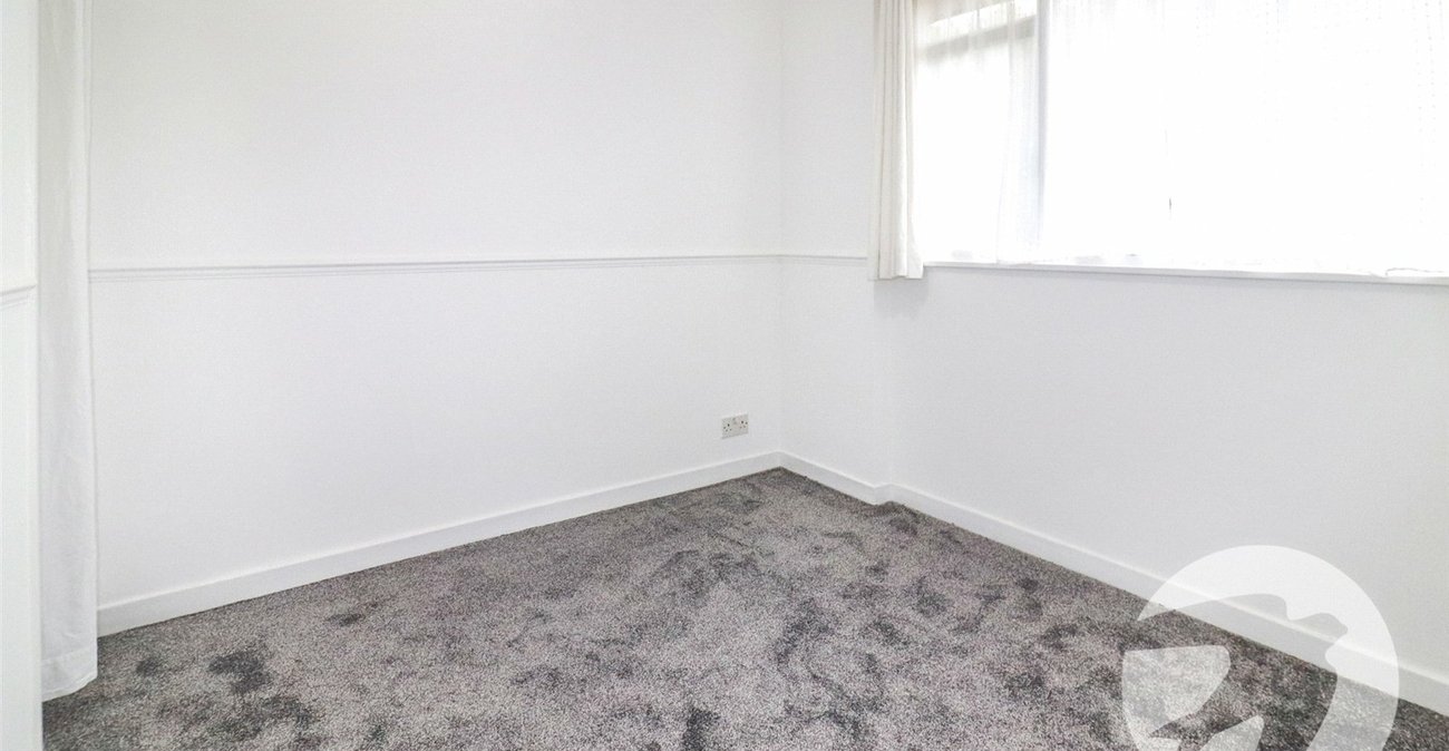 3 bedroom house for sale in Erith | Robinson Jackson