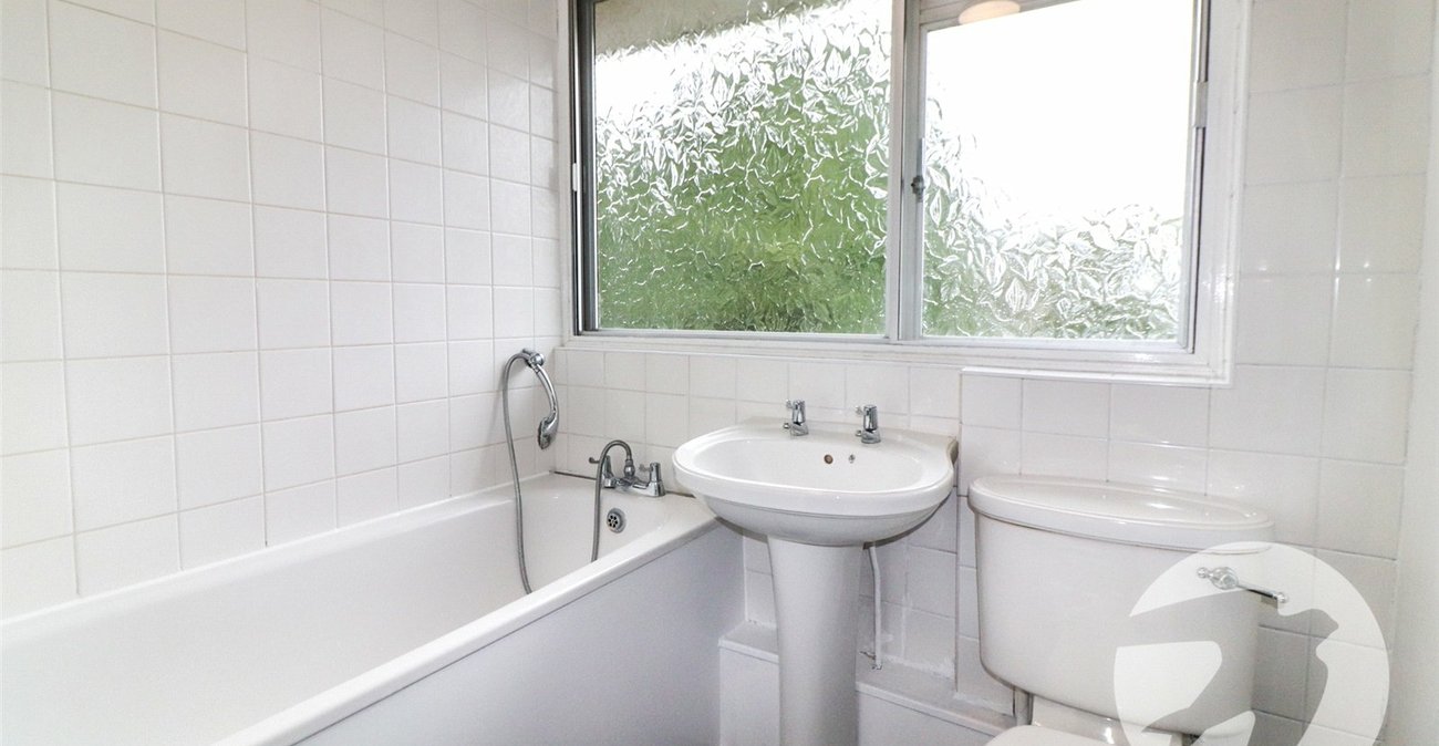 3 bedroom house for sale in Erith | Robinson Jackson