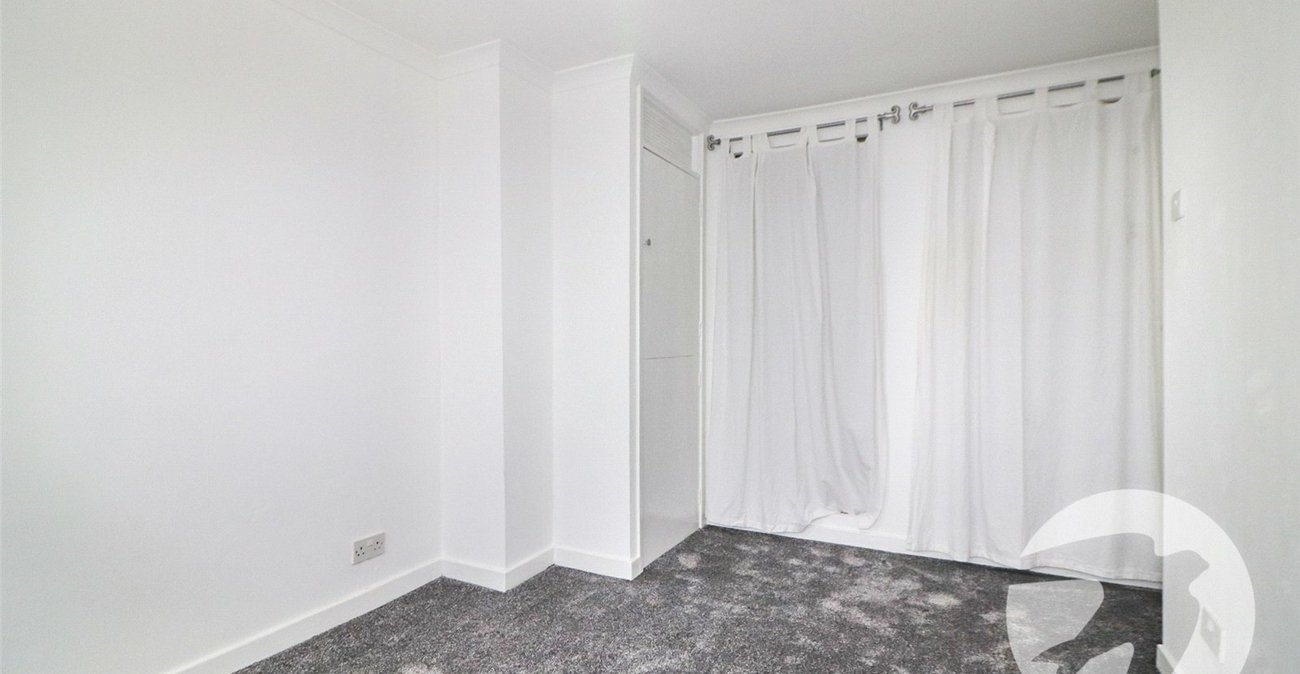 3 bedroom house for sale in Erith | Robinson Jackson