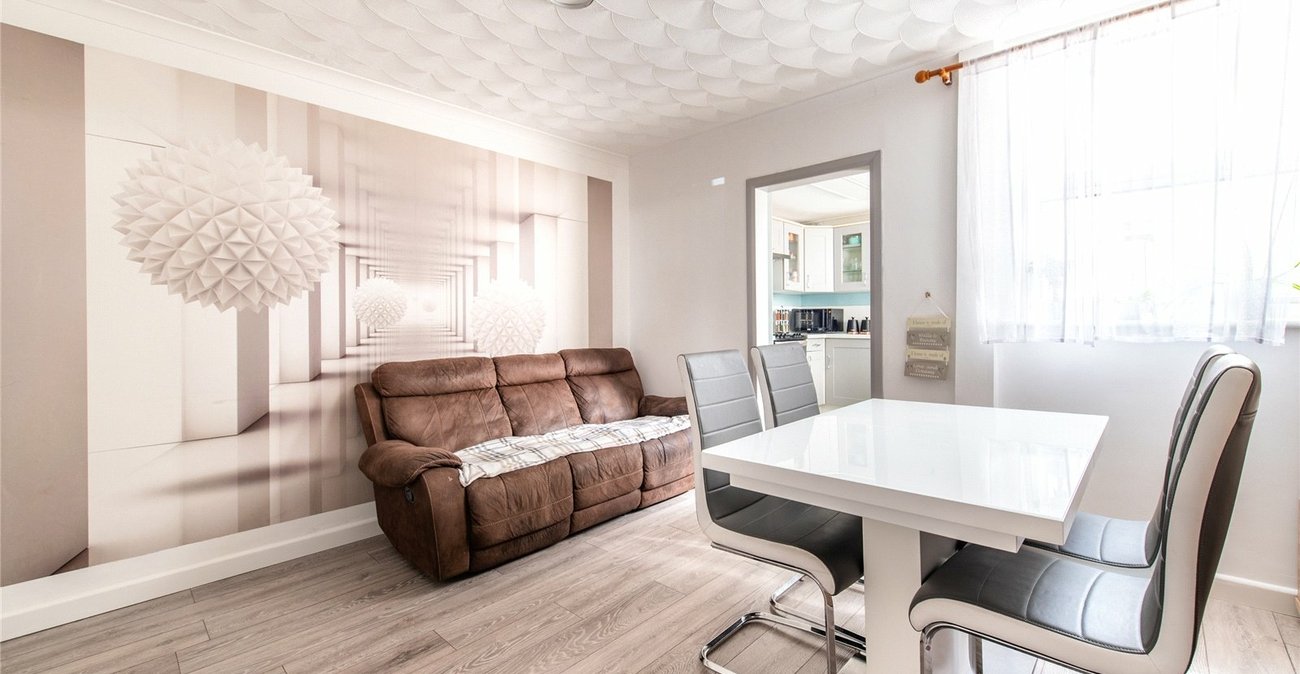 2 bedroom house for sale in Gravesend | Robinson Michael & Jackson