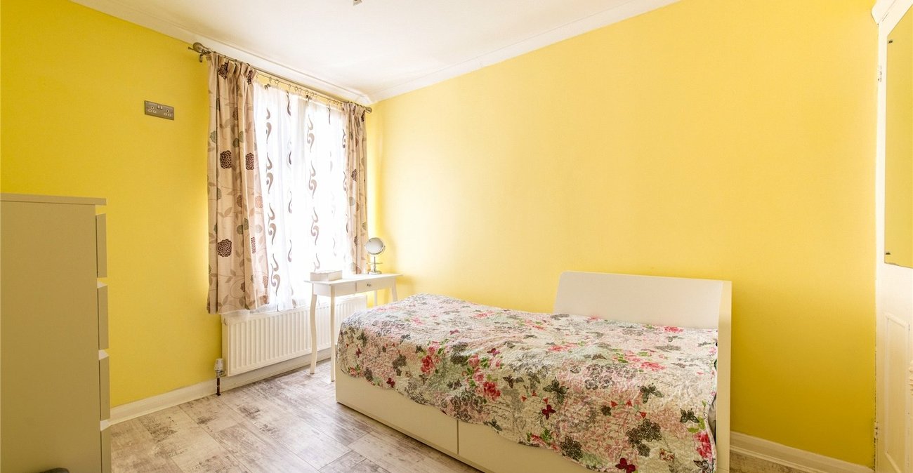 2 bedroom house for sale in Gravesend | Robinson Michael & Jackson