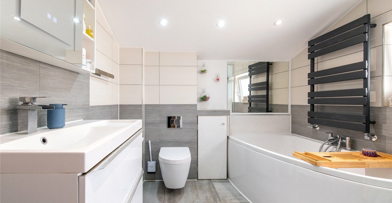 2 bedroom house for sale in Gravesend | Robinson Michael & Jackson