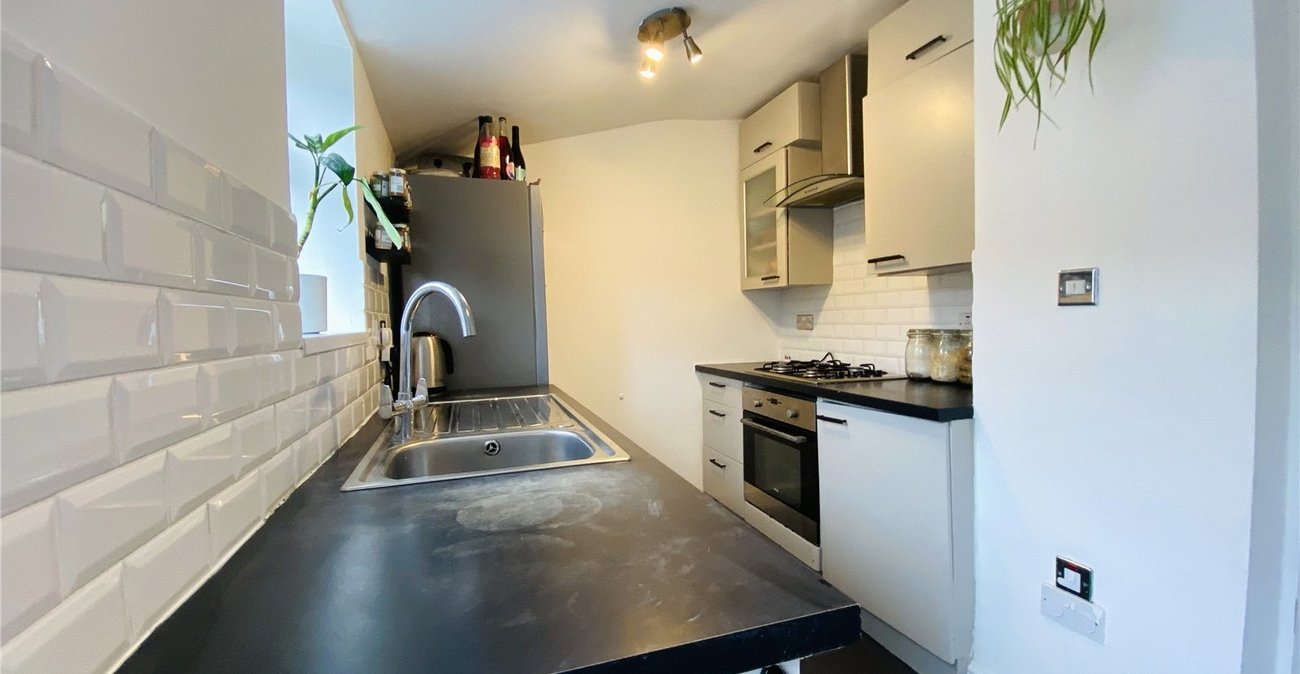 3 bedroom property for sale in Catford | Robinson Jackson
