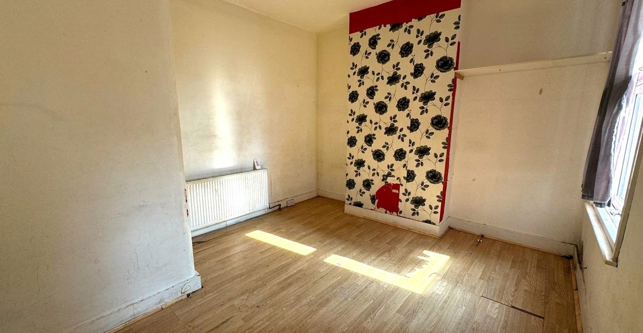 2 bedroom property for sale in London | Robinson Jackson