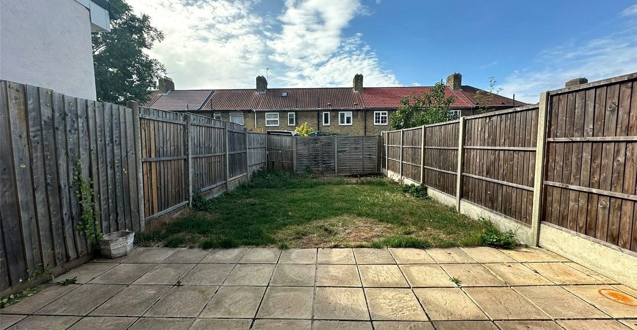 3 bedroom house for sale in Bromley | Robinson Jackson