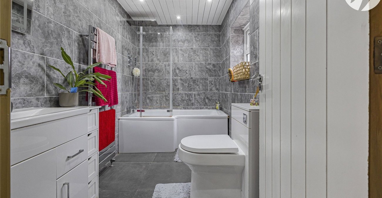 3 bedroom house for sale in Strood | Robinson Michael & Jackson