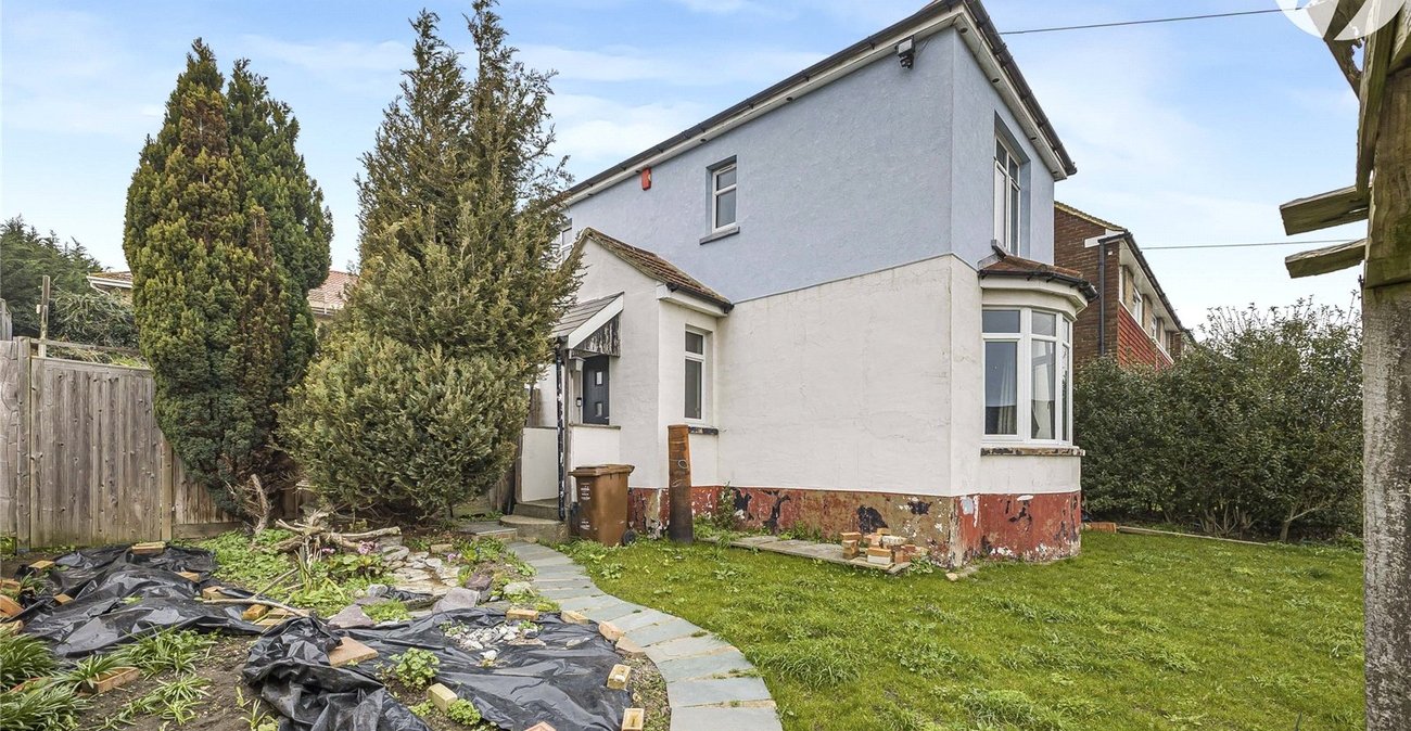 3 bedroom house for sale in Strood | Robinson Michael & Jackson