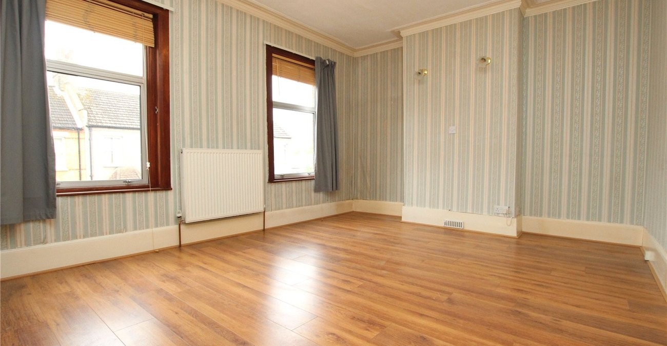 3 bedroom house for sale in Plumstead Common | Robinson Jackson