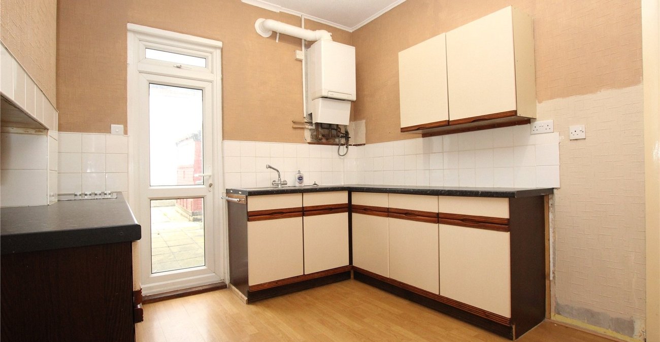 3 bedroom house for sale in Plumstead Common | Robinson Jackson