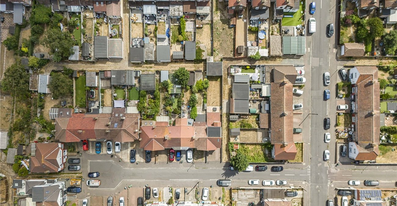 2 bedroom house for sale in Dartford | Robinson Jackson