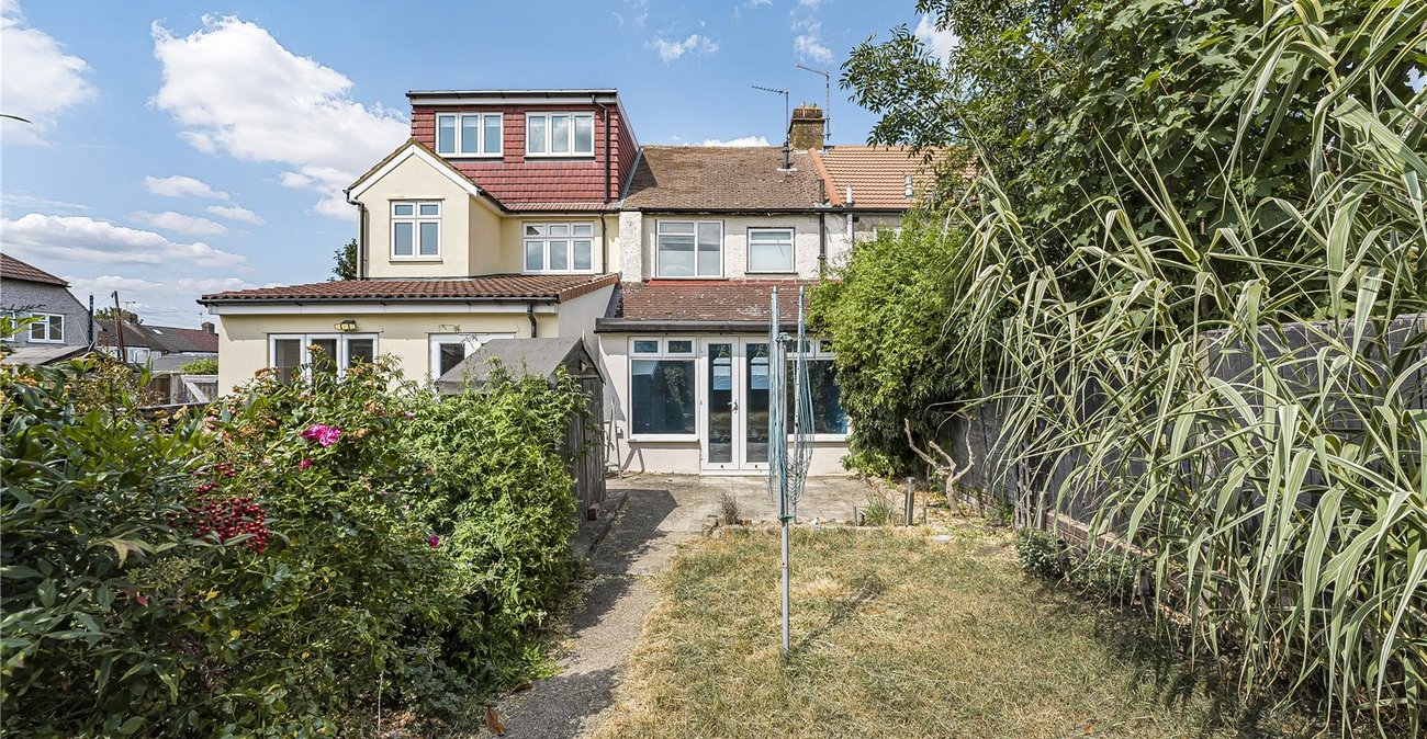 2 bedroom house for sale in Dartford | Robinson Jackson