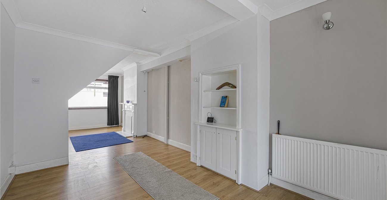 2 bedroom house for sale in Dartford | Robinson Jackson