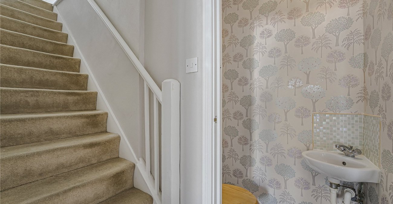 2 bedroom house for sale in Dartford | Robinson Jackson