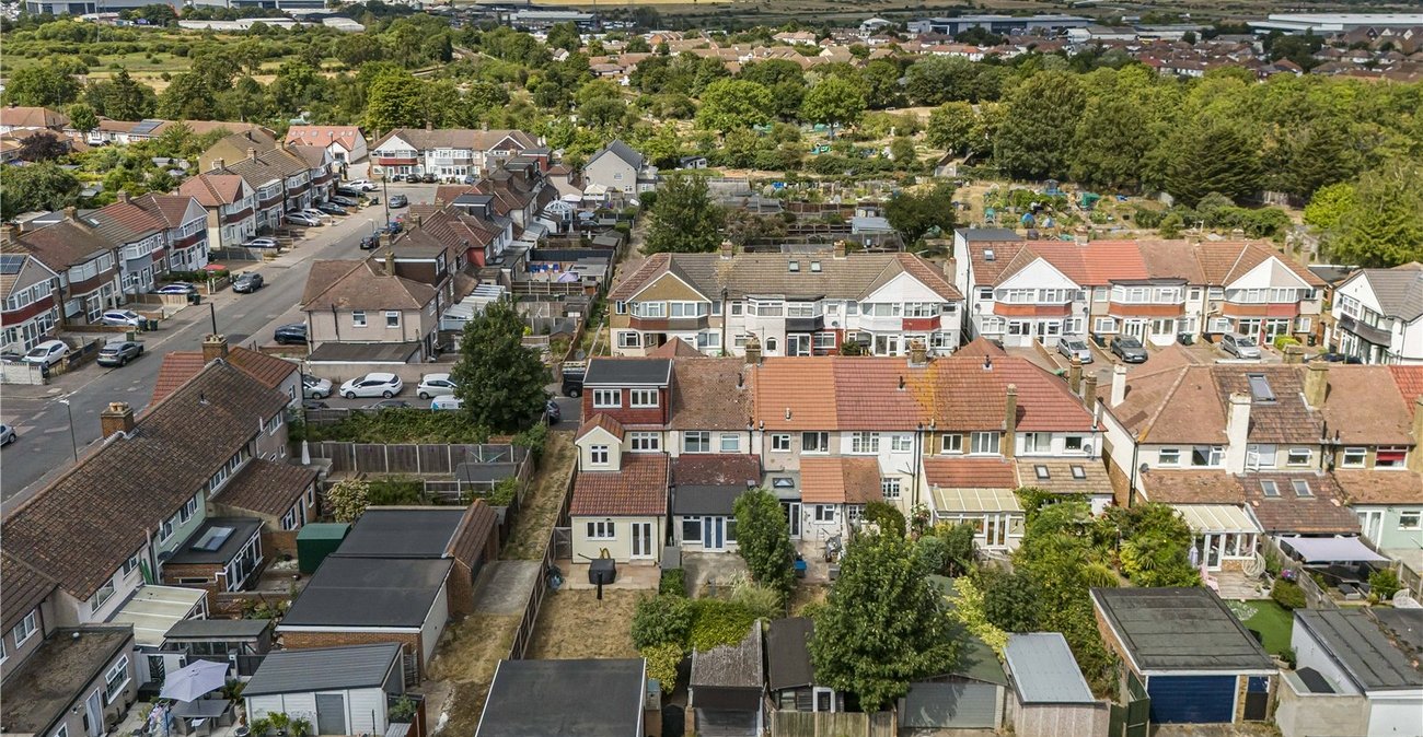 2 bedroom house for sale in Dartford | Robinson Jackson
