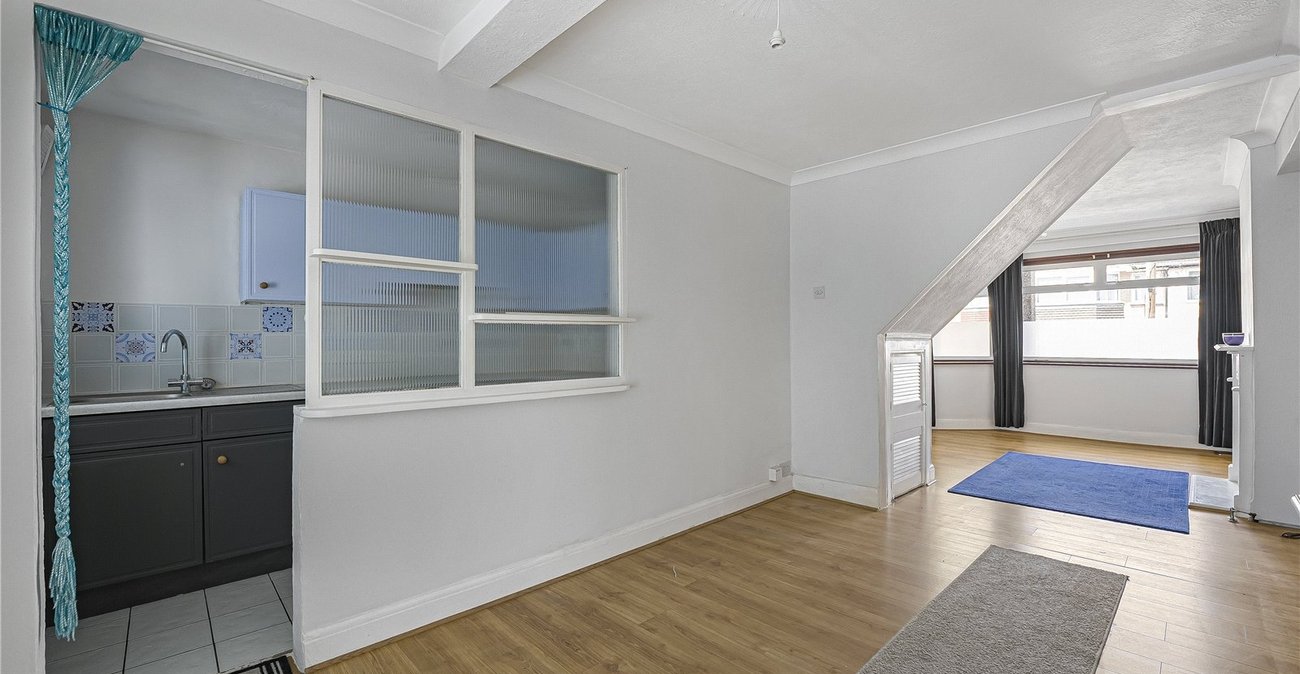2 bedroom house for sale in Dartford | Robinson Jackson