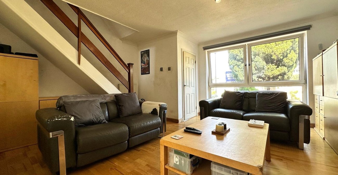 3 bedroom house for sale in Shooters Hill | Robinson Jackson