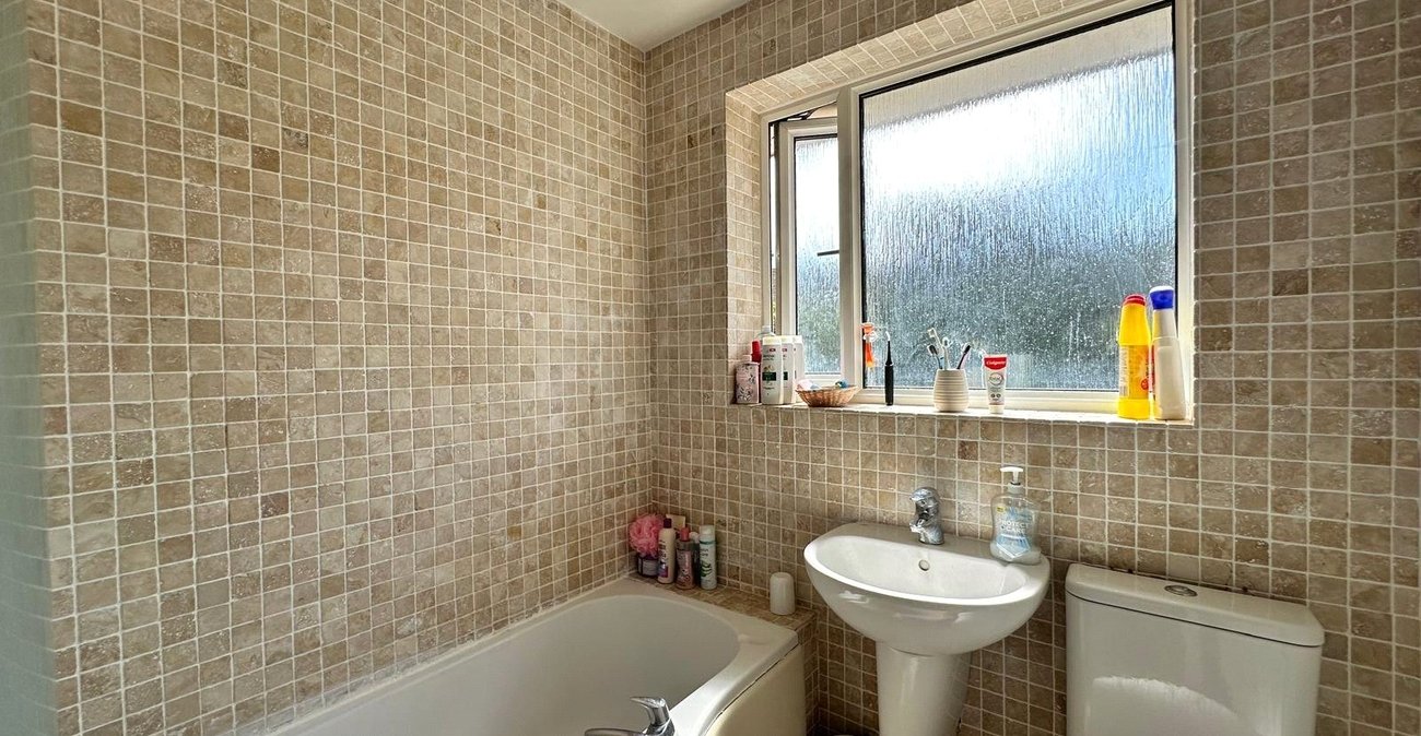 3 bedroom house for sale in Shooters Hill | Robinson Jackson