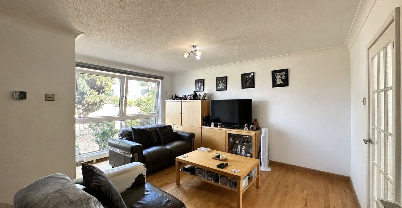 3 bedroom house for sale in Shooters Hill | Robinson Jackson