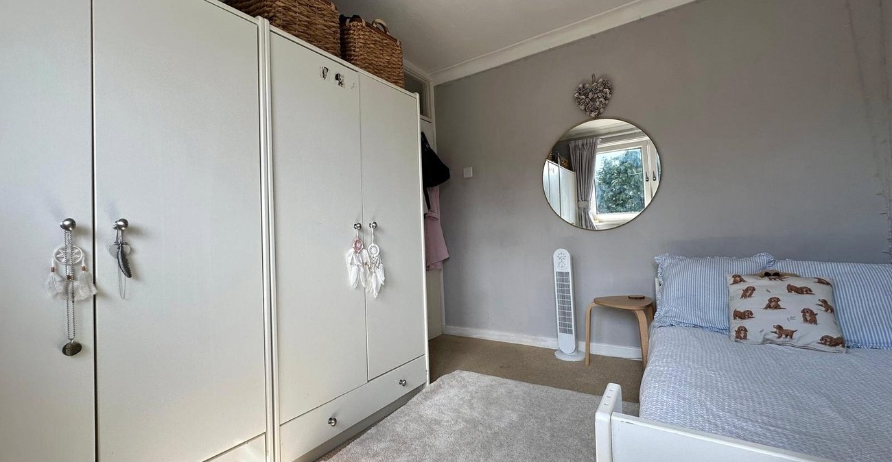 3 bedroom house for sale in Shooters Hill | Robinson Jackson
