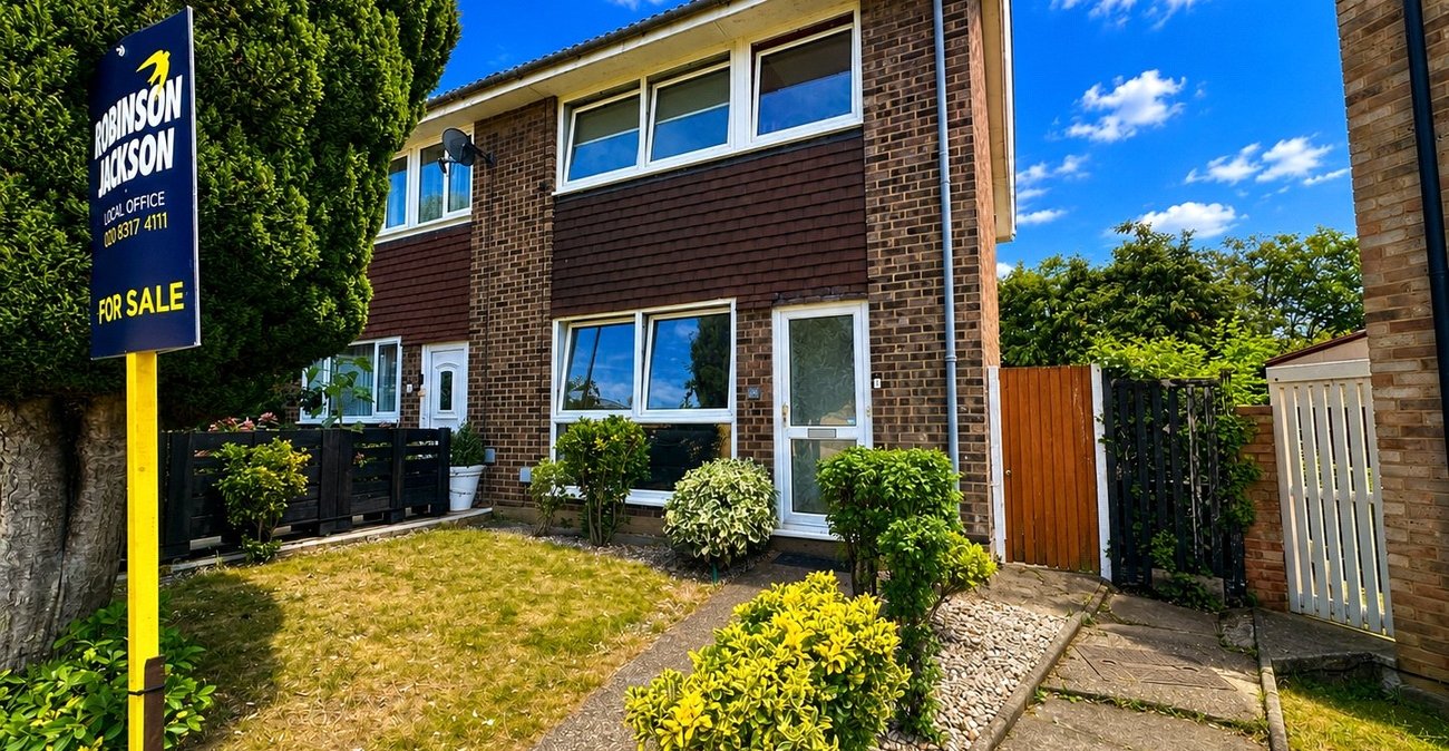 3 bedroom house for sale in Shooters Hill | Robinson Jackson