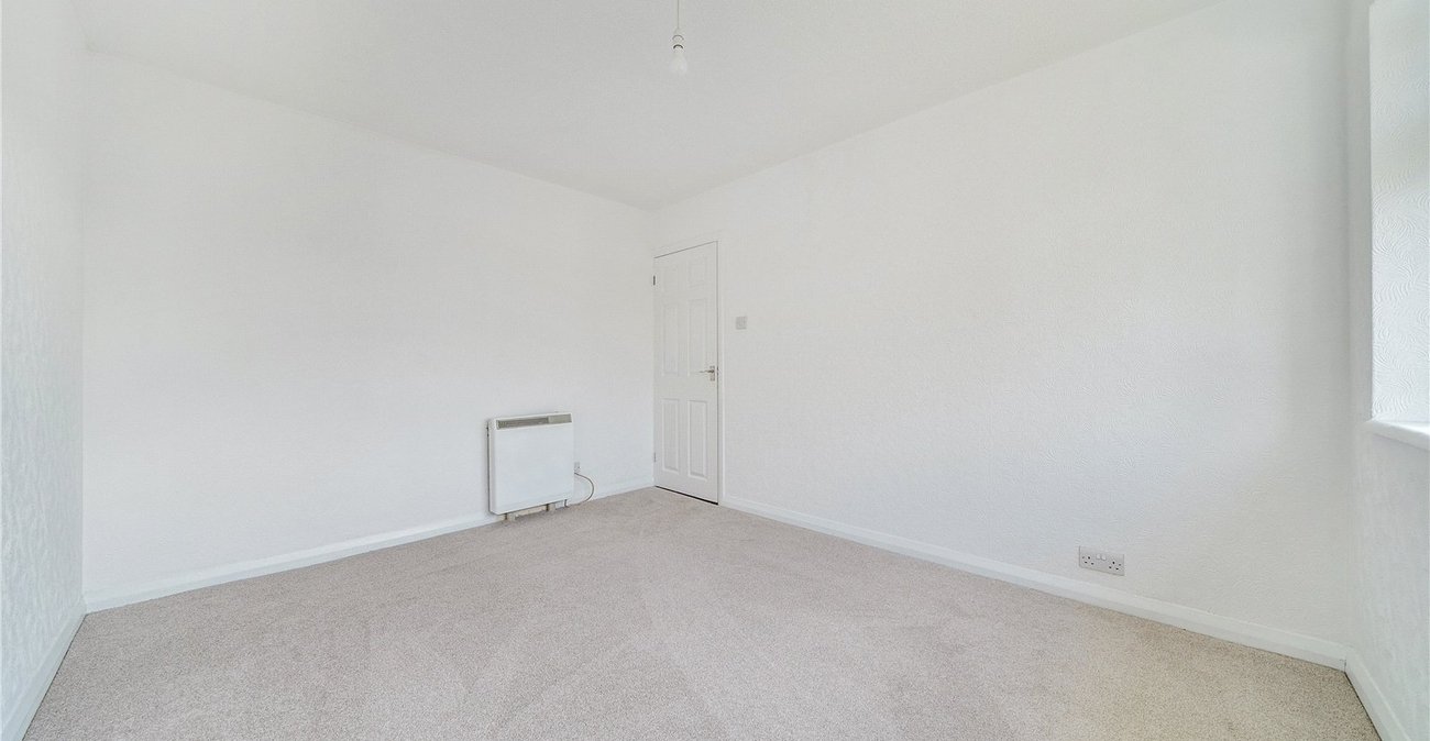 2 bedroom property for sale in London | Robinson Jackson