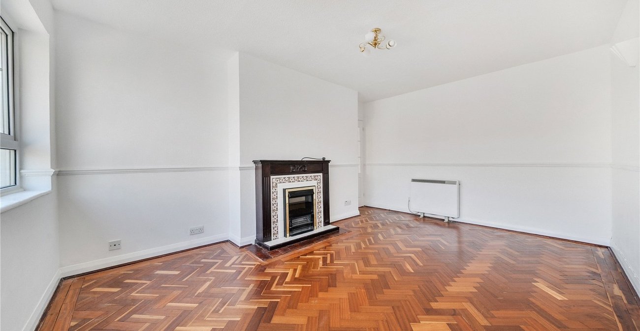 2 bedroom property for sale in London | Robinson Jackson