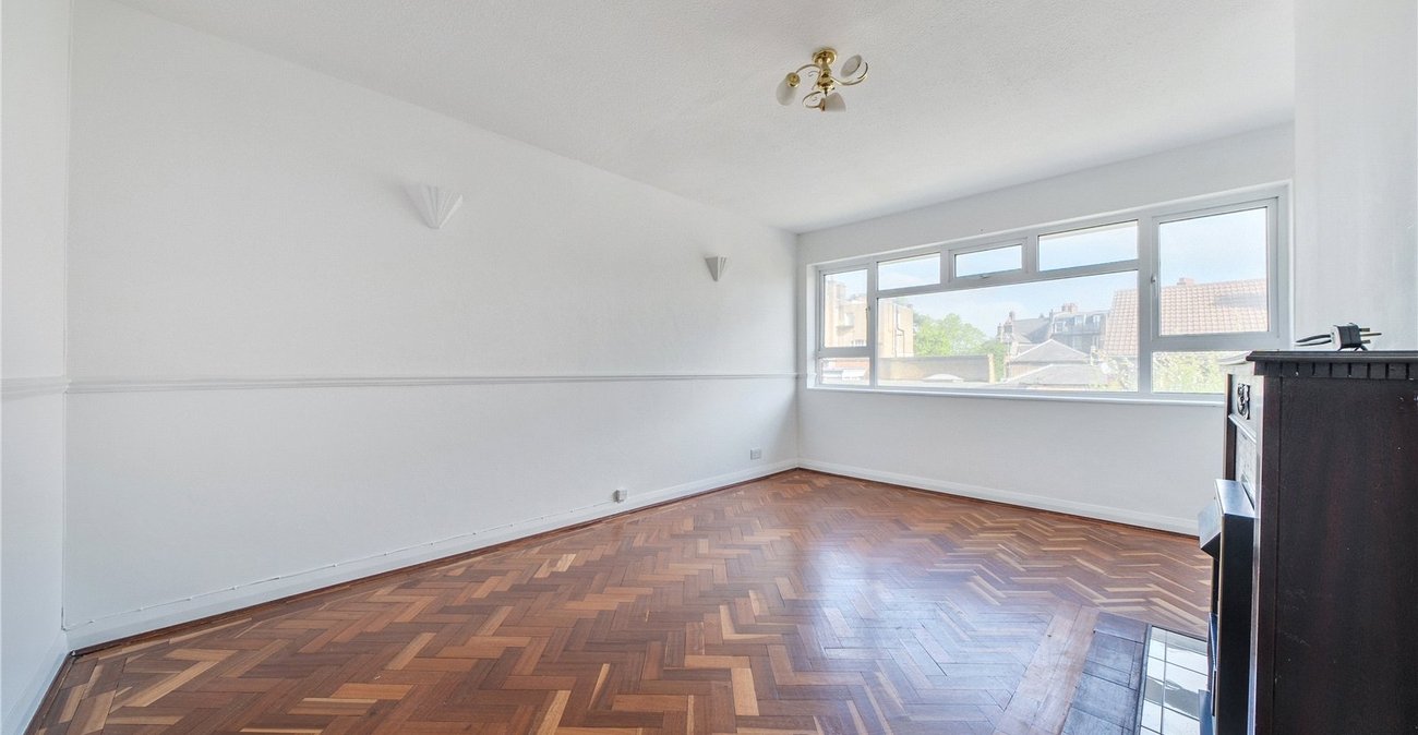 2 bedroom property for sale in London | Robinson Jackson