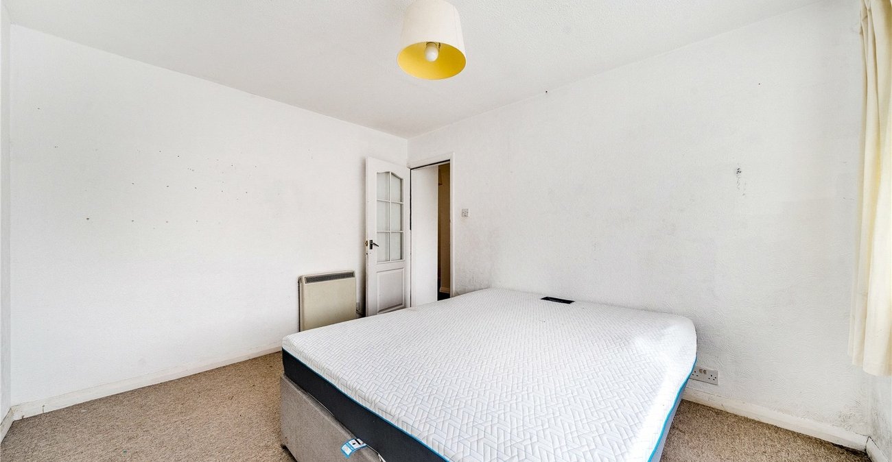 2 bedroom property for sale in  | Robinson Jackson