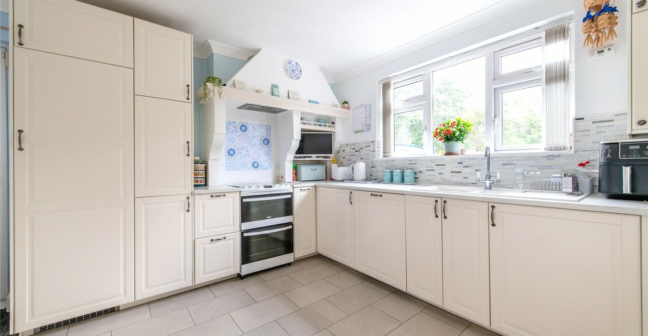 3 bedroom house for sale in Gravesend | Robinson Michael & Jackson