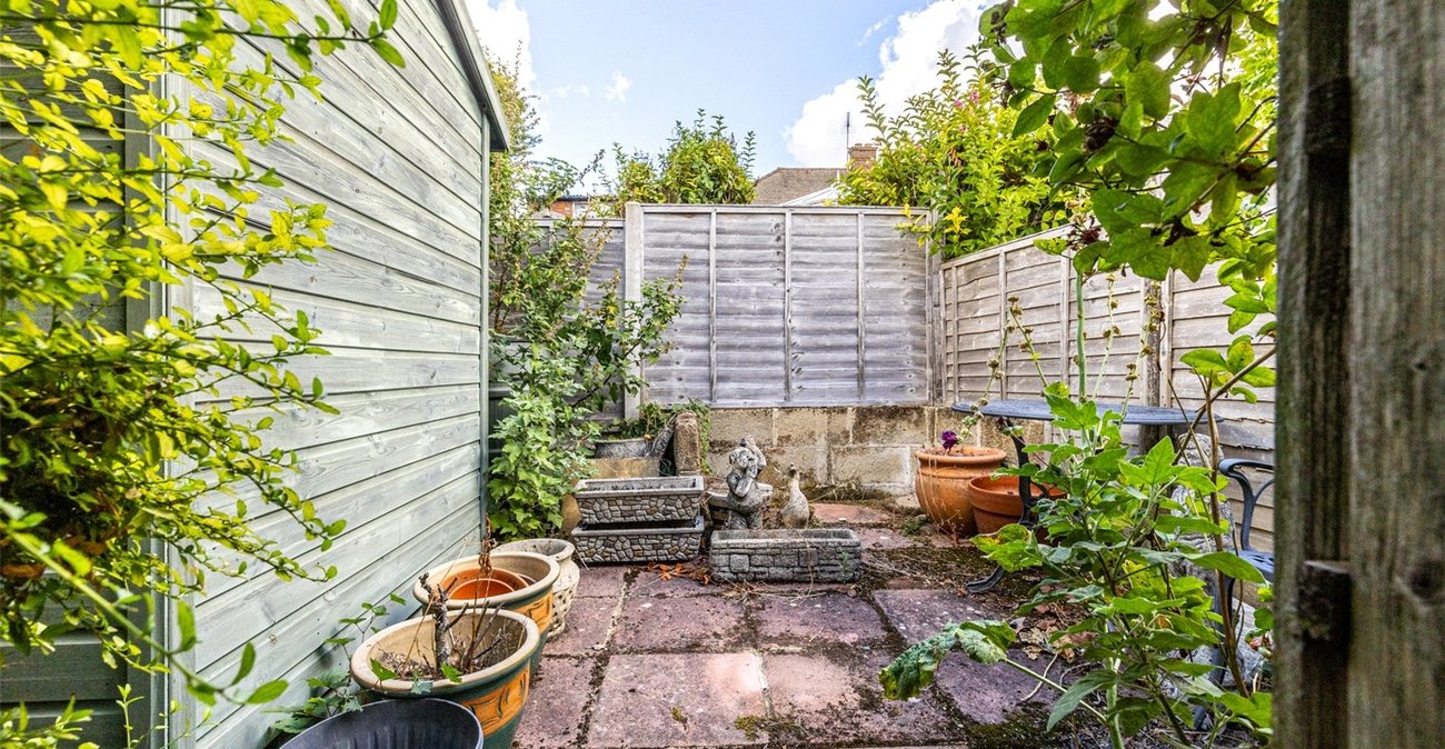 2 bedroom bungalow for sale in Gravesend | Robinson Michael & Jackson