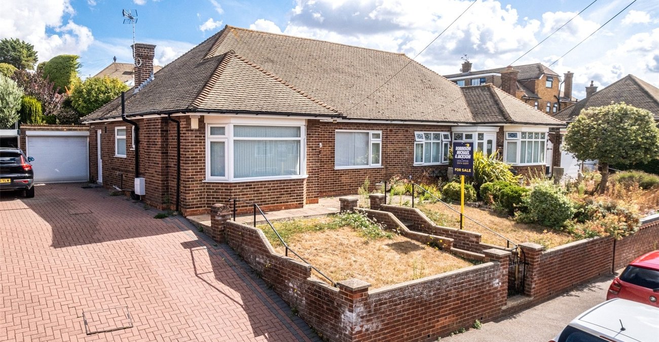 2 bedroom bungalow for sale in Gravesend | Robinson Michael & Jackson