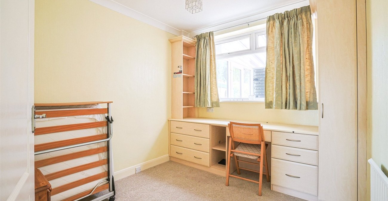 2 bedroom bungalow for sale in Gravesend | Robinson Michael & Jackson