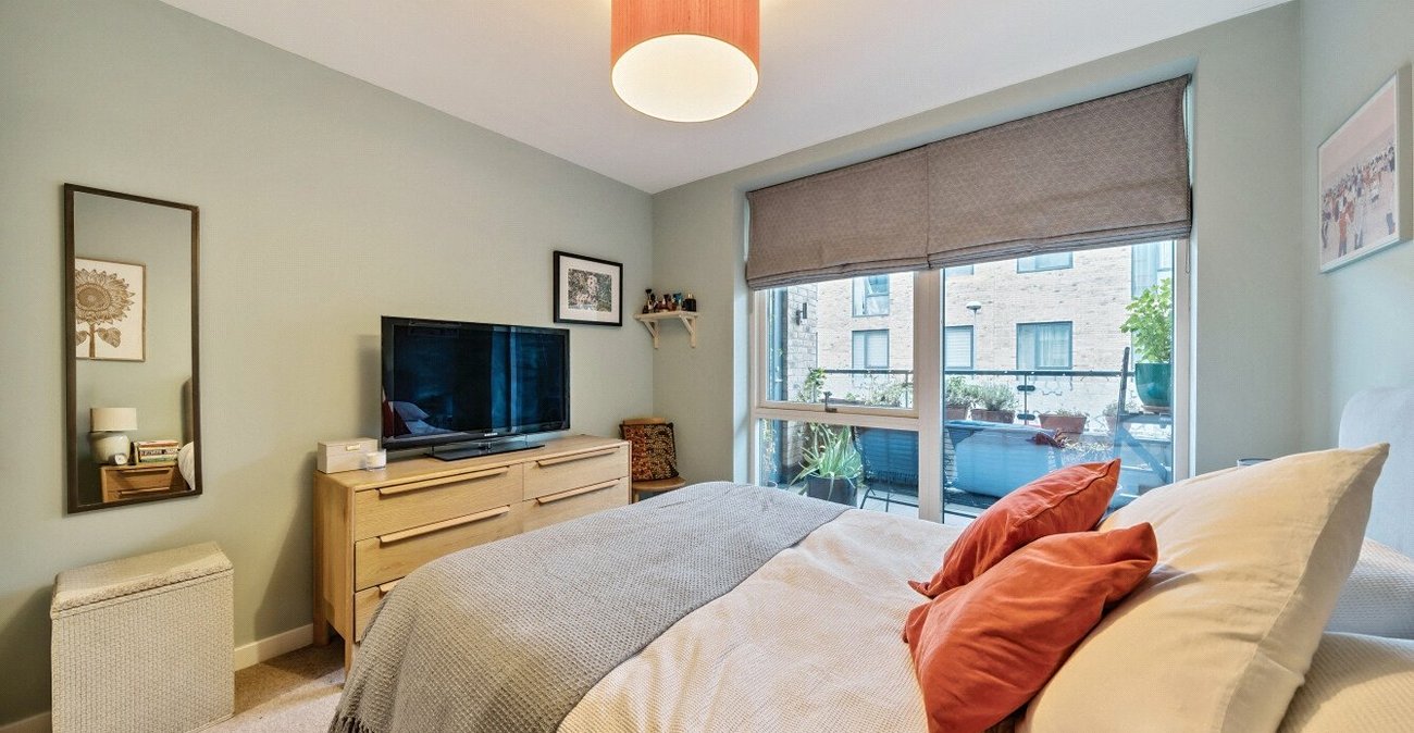 1 bedroom property for sale in London | Robinson Jackson